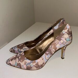 BCBG pastel print pointed toe heels